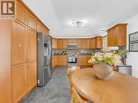 3040 Troup Crescent Windsor ON N8R 0A5