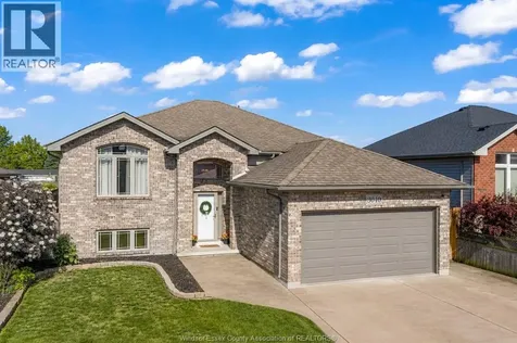 3040 Troup Crescent Windsor ON N8R 0A5