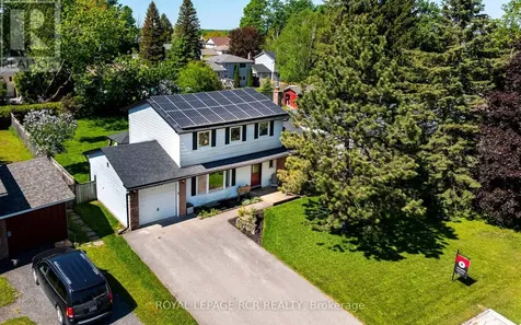 510 Monica Court Shelburne ON L9V 3A3