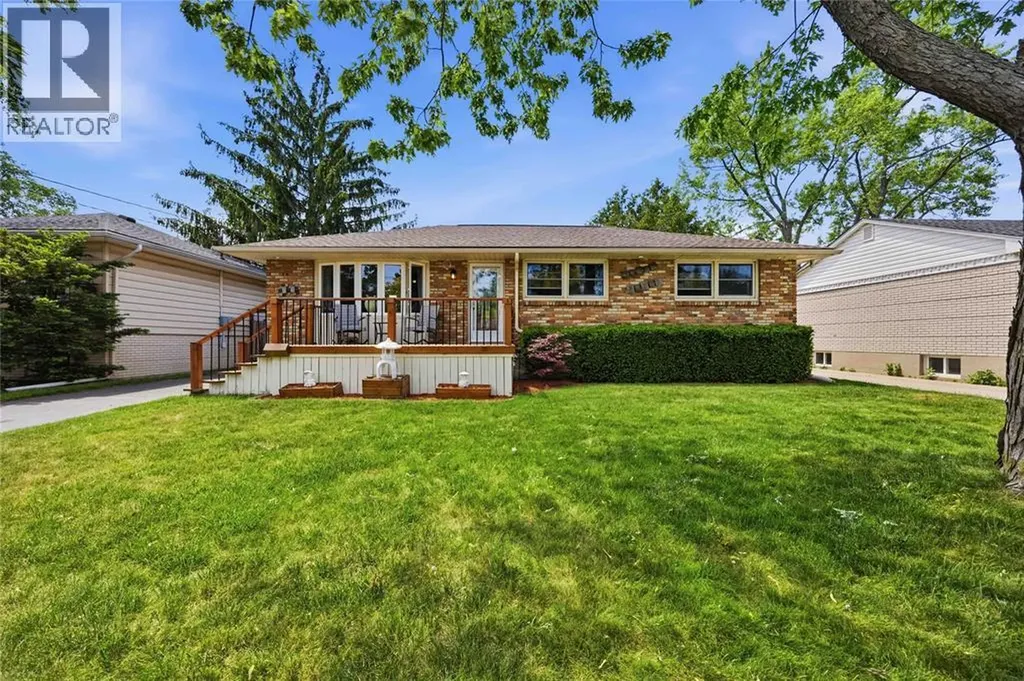 893 Hollands Avenue Sarnia ON N7S 3B9
