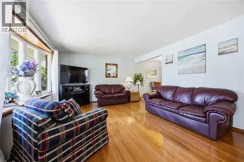 893 Hollands Avenue Sarnia ON N7S 3B9