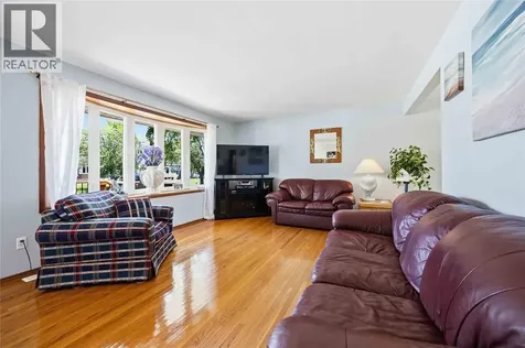 893 Hollands Avenue Sarnia ON N7S 3B9