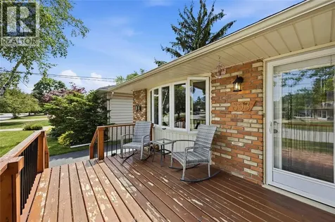 893 Hollands Avenue Sarnia ON N7S 3B9