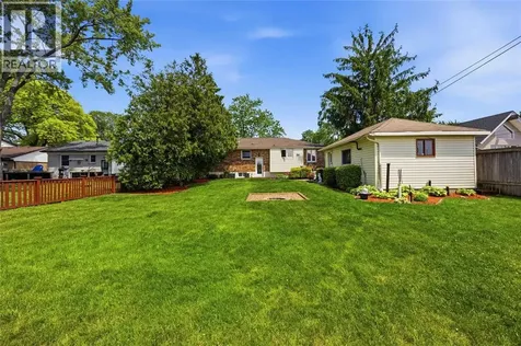 893 Hollands Avenue Sarnia ON N7S 3B9
