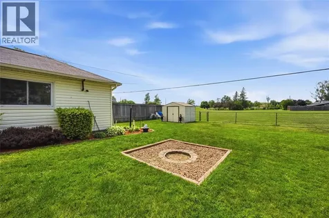 893 Hollands Avenue Sarnia ON N7S 3B9