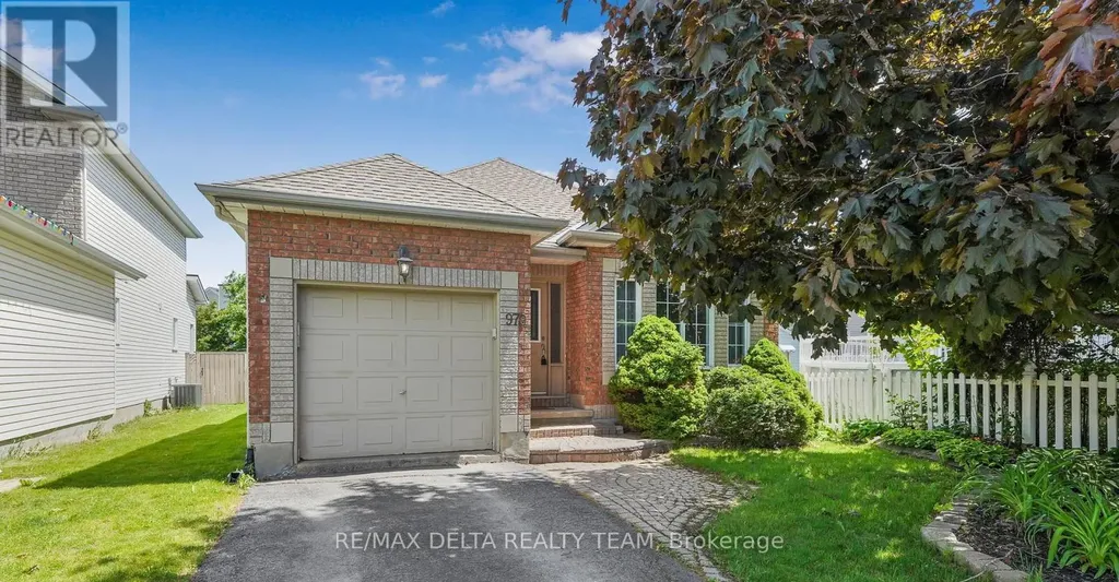 979 Como Crescent Ottawa ON K4A 3Z6