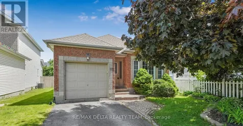 979 Como Crescent Ottawa ON K4A 3Z6
