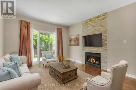979 Como Crescent Ottawa ON K4A 3Z6