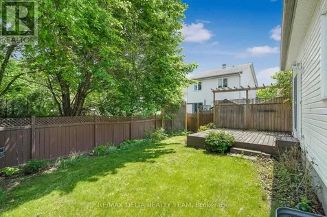 979 Como Crescent Ottawa ON K4A 3Z6