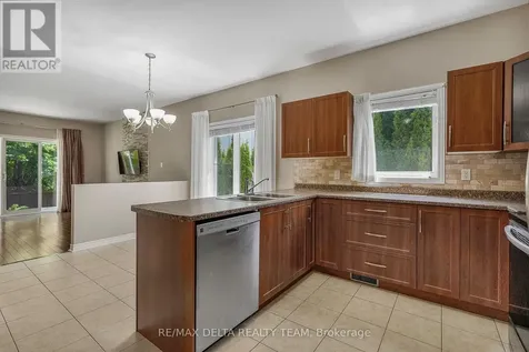 979 Como Crescent Ottawa ON K4A 3Z6