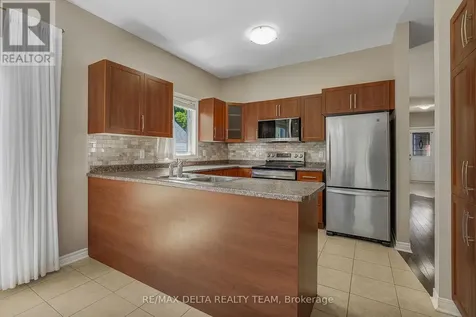 979 Como Crescent Ottawa ON K4A 3Z6