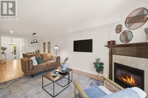 154 Talltree Crescent Ottawa ON K2S 0B1