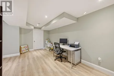 154 Talltree Crescent Ottawa ON K2S 0B1