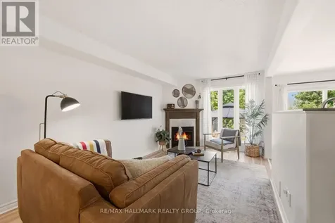 154 Talltree Crescent Ottawa ON K2S 0B1