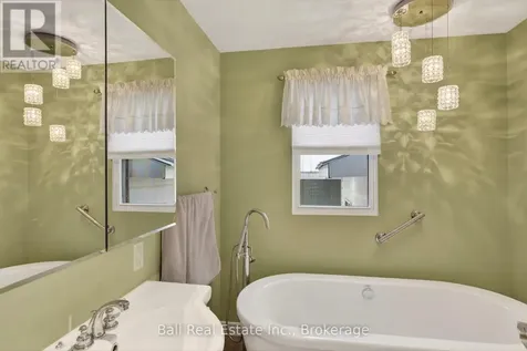 1425 Tara Road Selwyn ON K0L 1T0
