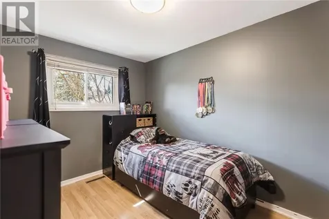 987 Blenheim Avenue Sudbury ON P3A 3K7