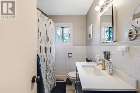 987 Blenheim Avenue Sudbury ON P3A 3K7