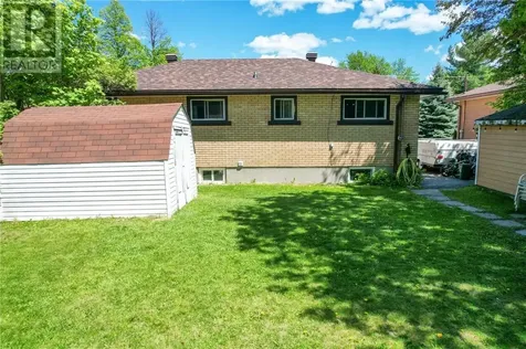 987 Blenheim Avenue Sudbury ON P3A 3K7