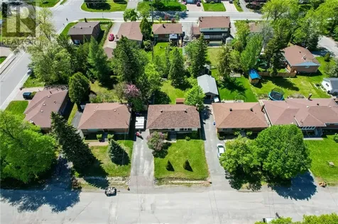 987 Blenheim Avenue Sudbury ON P3A 3K7