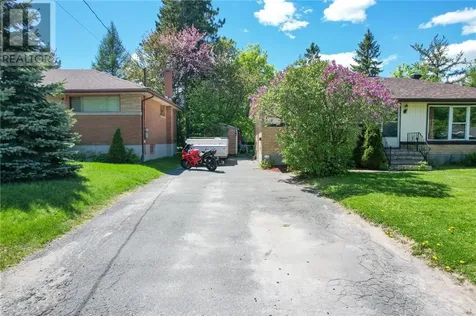 987 Blenheim Avenue Sudbury ON P3A 3K7