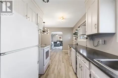 987 Blenheim Avenue Sudbury ON P3A 3K7