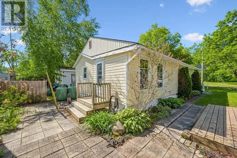 407 Teak Trail Centre Wellington ON N1M 2W5