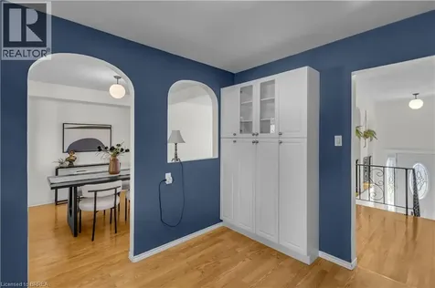 6 Mitchell Court Brantford ON N3S 7G8
