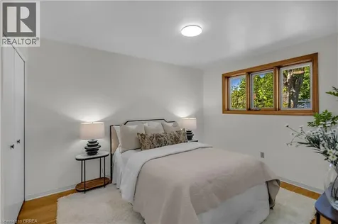 6 Mitchell Court Brantford ON N3S 7G8
