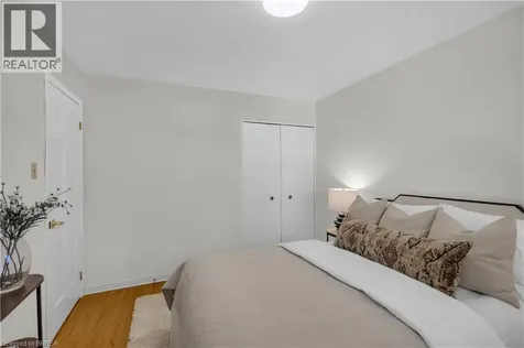 6 Mitchell Court Brantford ON N3S 7G8