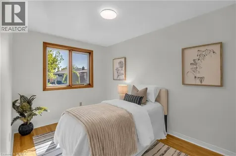 6 Mitchell Court Brantford ON N3S 7G8