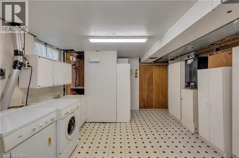 6 Mitchell Court Brantford ON N3S 7G8