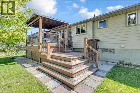 6 Mitchell Court Brantford ON N3S 7G8