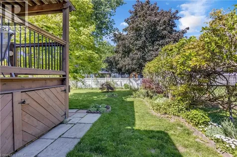 6 Mitchell Court Brantford ON N3S 7G8