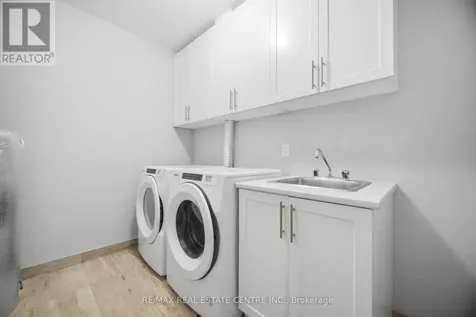 830 Megson Terrace Milton (wi Willmott) ON L9T 9M7