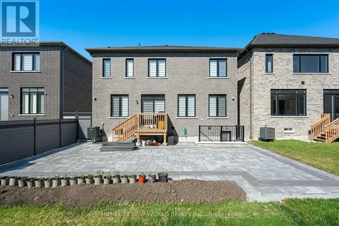 80 Weslock Crescent Aurora ON L4G 7Z4
