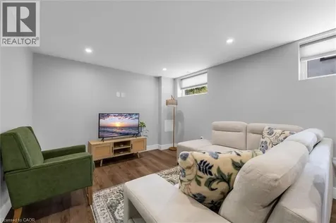 19 Lyons Avenue Welland ON L3B 1L8