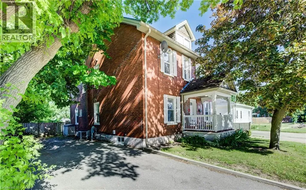 63 Brook Street Cambridge ON N1R 4C4