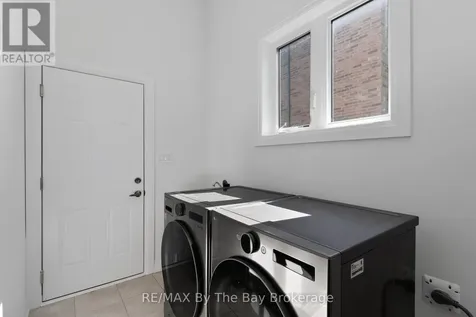 52 Amber Drive Wasaga Beach ON L9Z 0R9