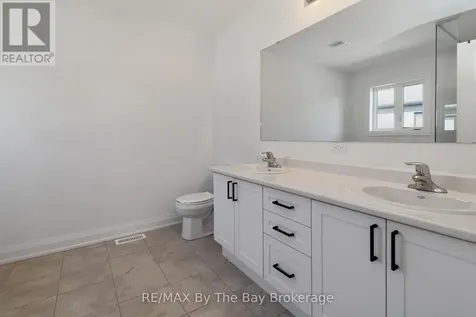 52 Amber Drive Wasaga Beach ON L9Z 0R9