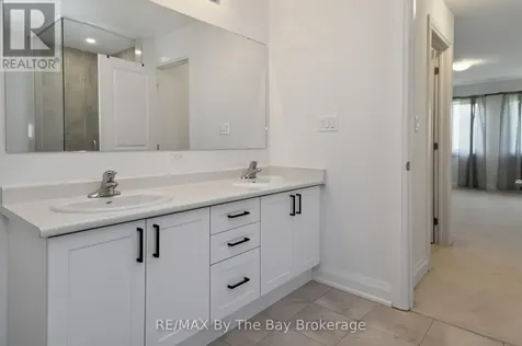 52 Amber Drive Wasaga Beach ON L9Z 0R9