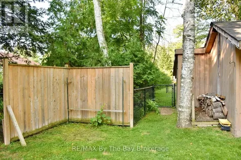 60 57th Street South Wasaga Beach ON L9Z 1W5