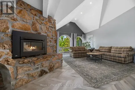 24 Pettet Drive Scugog ON L9L 1B4