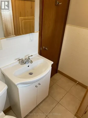 6B Cranberry Road Tillsonburg ON N4G 4Y9