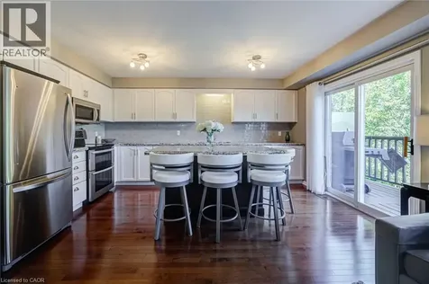 2295 Kingfisher Court Oakville ON L6M 3Z3
