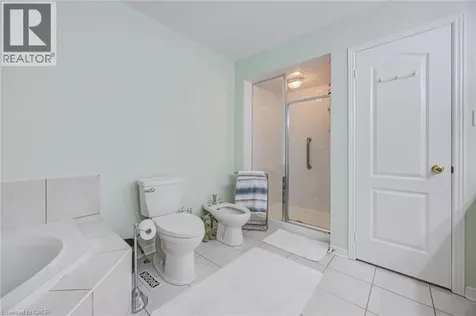 2295 Kingfisher Court Oakville ON L6M 3Z3