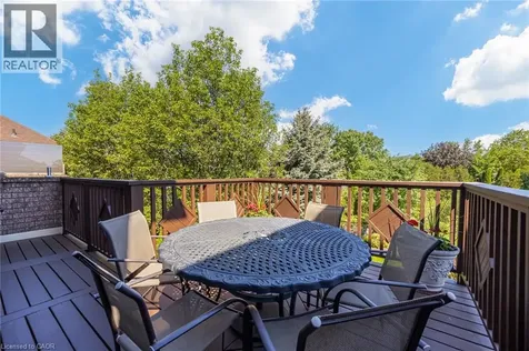 2295 Kingfisher Court Oakville ON L6M 3Z3