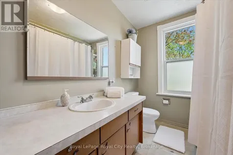 115 Grove Street Guelph (st. George's) ON N1E 2W8