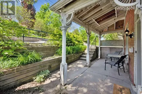 115 Grove Street Guelph (st. George's) ON N1E 2W8