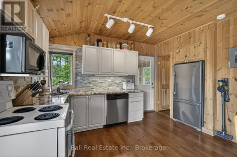 85 Hillcrest Road North Kawartha ON K0L 3E0