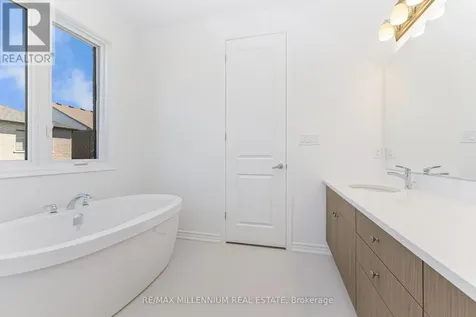54 Gretzky Avenue Barrie ON L9J 1A8